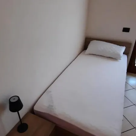 Eniohouse Appartement Salionze